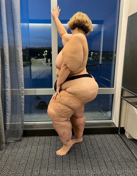 Bigbootyasshley nude leaked OnlyFans photo #132