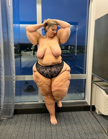 Bigbootyasshley nude leaked OnlyFans pic