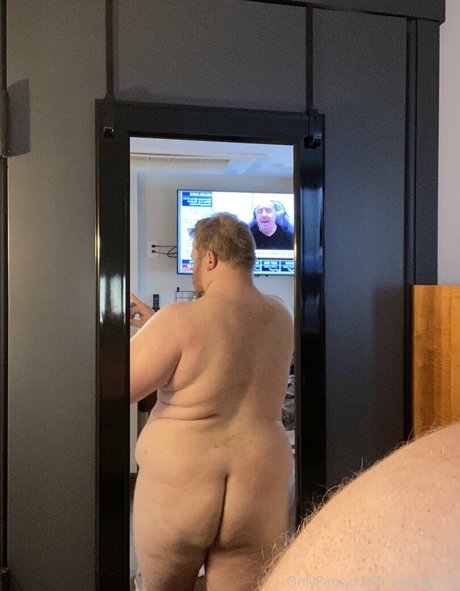 Roaminghog nude leaked OnlyFans photo #36