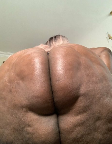 Madam___caramel nude leaked OnlyFans photo #7