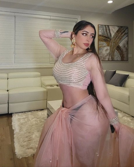 Ms. Sethi nude leaked OnlyFans pic