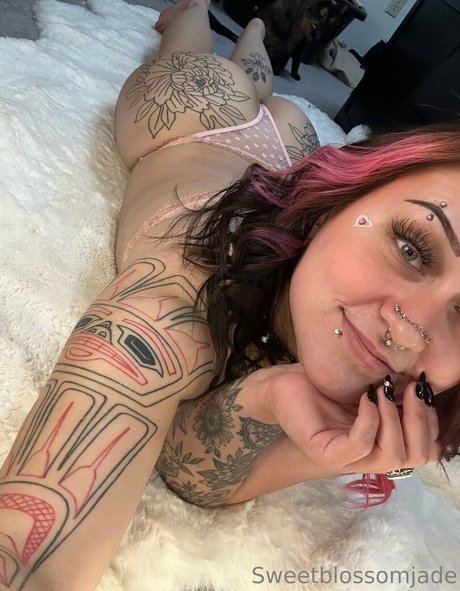 Sweetblossomjade nude leaked OnlyFans pic