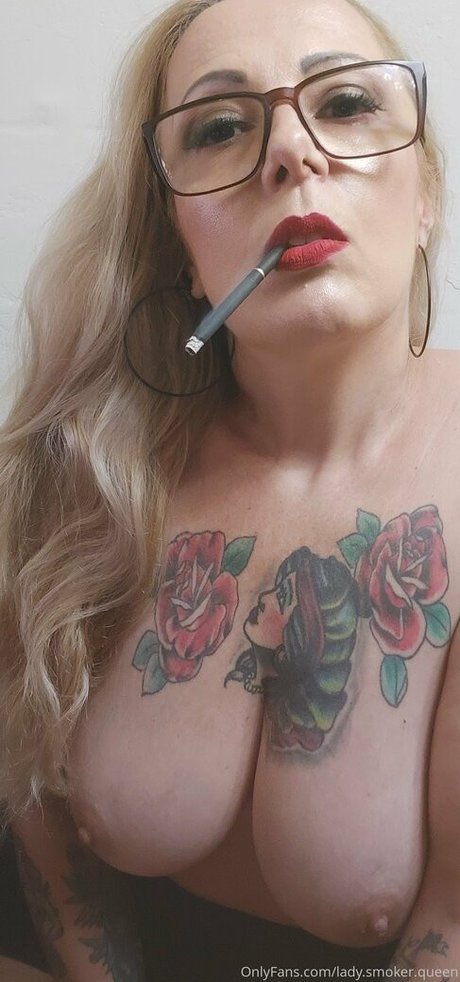 Lady.smoker.queen nude leaked OnlyFans pic