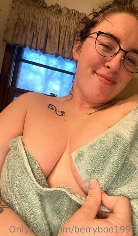 Berryboo1999 nude leaked OnlyFans pic