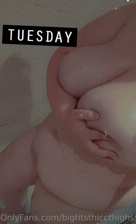 Bigtitsthiccthighs97 nude leaked OnlyFans photo #8