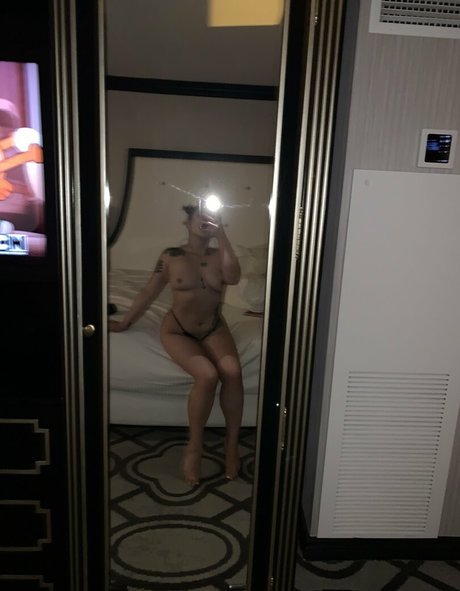Crybabyxnina nude leaked OnlyFans pic