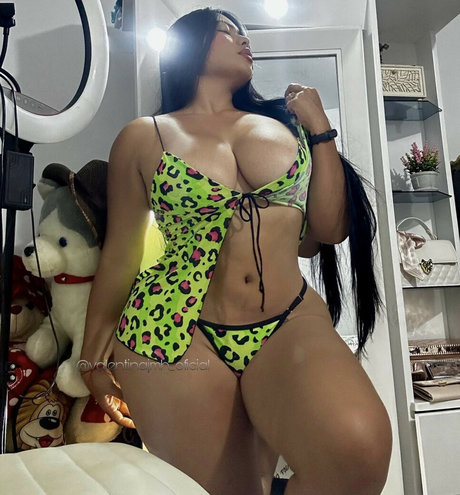 Valentinajmh_oficial nude leaked OnlyFans photo #7