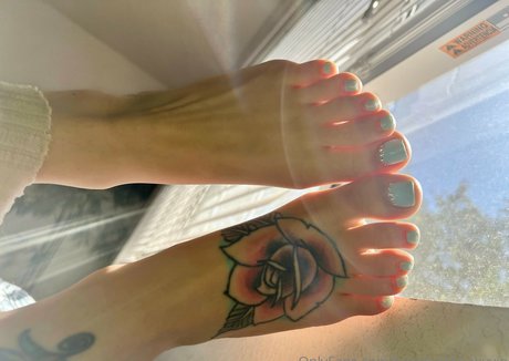 Barefootbbabyvip nude leaked OnlyFans pic