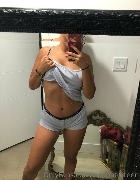 Cleopatrateen nude leaked OnlyFans pic