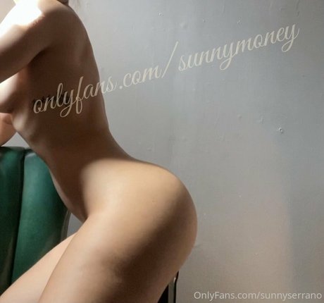 Sunnyserrano nude leaked OnlyFans pic