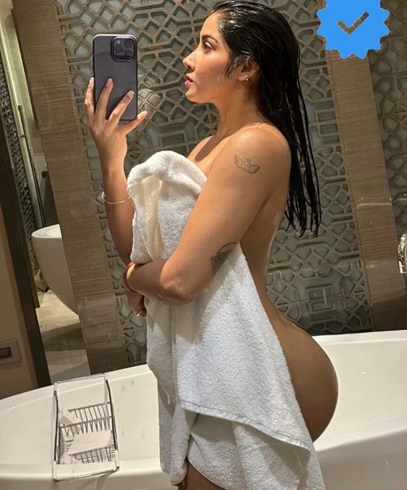 Sofia Ansari nude leaked OnlyFans pic