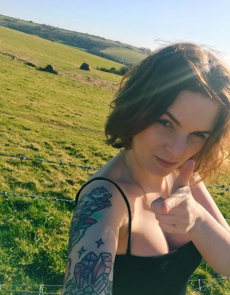 Emma Blackery nude leaked OnlyFans photo #6