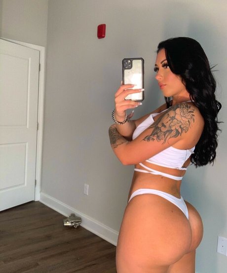 Hayley Davis nude leaked OnlyFans pic