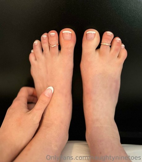 Naughtyninetoes nude leaked OnlyFans photo #6