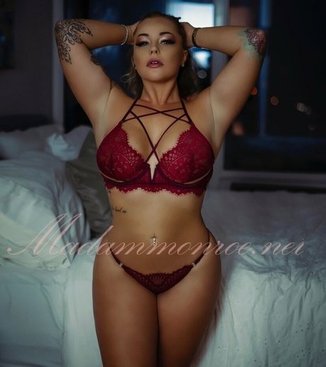 Thecurvyqueen01 nude leaked OnlyFans pic