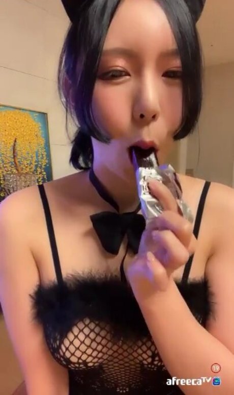 Kimjeewoo529 nude leaked OnlyFans photo #31