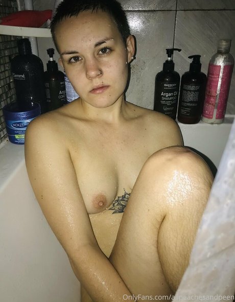 Peachcreamzzz nude leaked OnlyFans photo #8