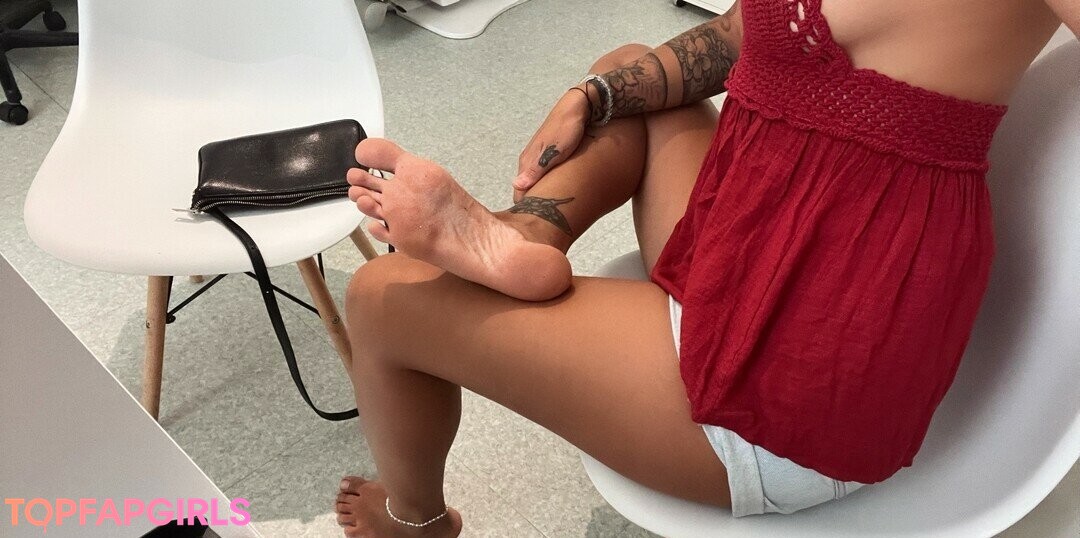 Mariefrenchgirlfeet Nude Leaked OnlyFans Photo #56