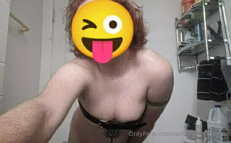 Ashmeanything3 nude leaked OnlyFans pic