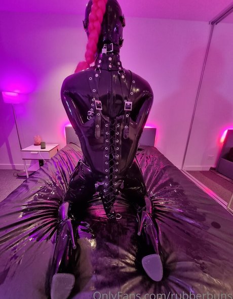 Rubberbuns nude leaked OnlyFans photo #10