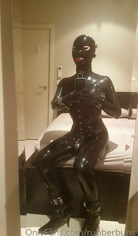 Rubberbuns nude leaked OnlyFans photo #13