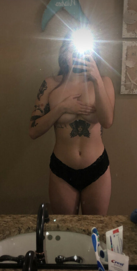 Lainaxox nude leaked OnlyFans photo #3