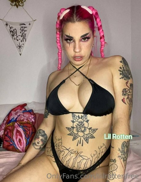 Liilrottenfree nude leaked OnlyFans pic