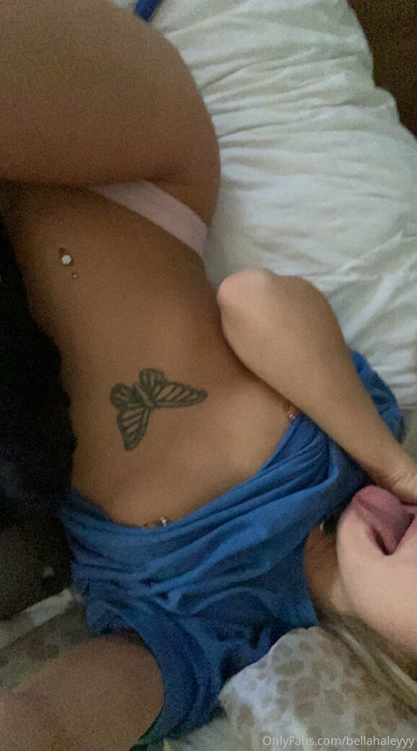 Bellahaleyyy nude leaked OnlyFans photo #2