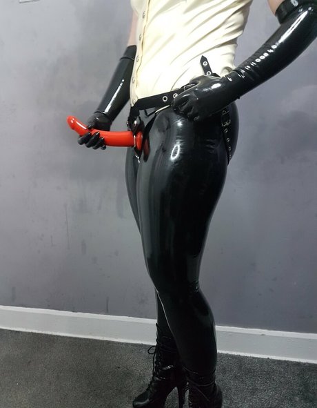 Rubber_kitty_rosa nude leaked OnlyFans photo #1
