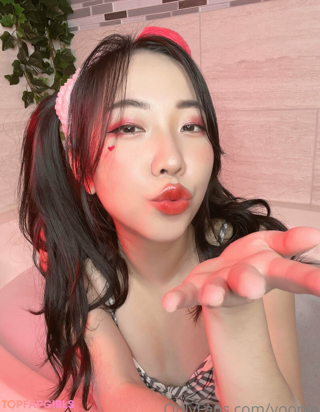 Yoonie Nude Leaked OnlyFans Photo #11