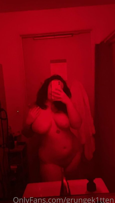 Grungek1tten nude leaked OnlyFans photo #92