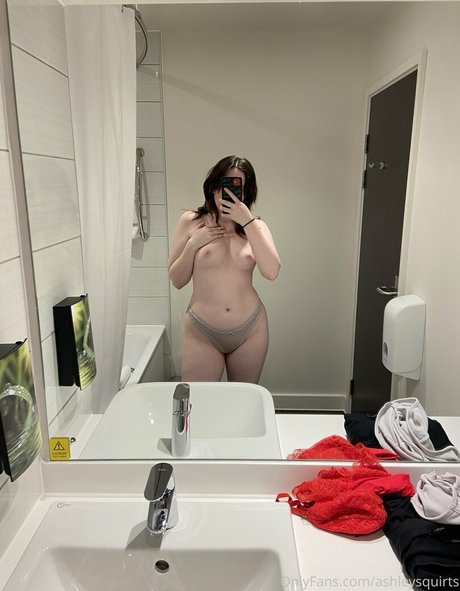 Ashleysquirts nude leaked OnlyFans pic