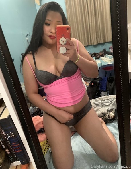 Suezuu nude leaked OnlyFans photo #6