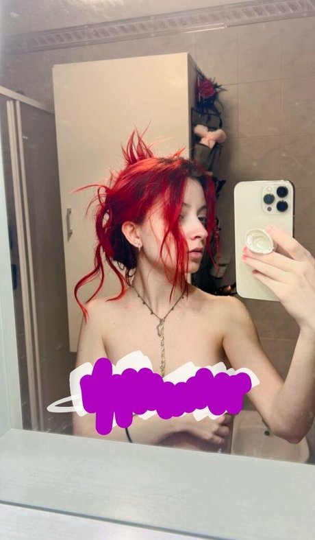 Erinnisiren nude leaked OnlyFans pic