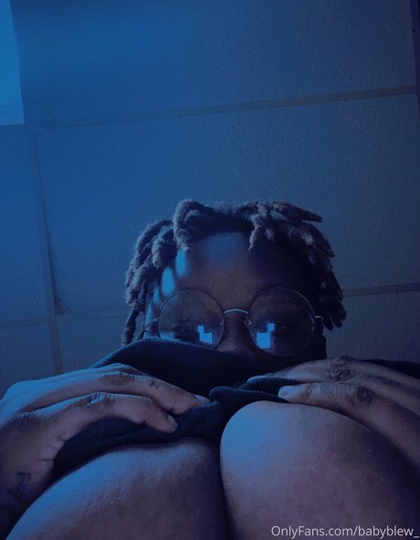 Marsxbluefree nude leaked OnlyFans pic