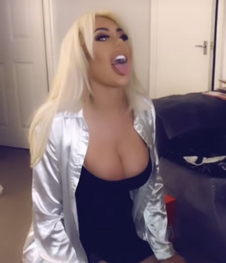 Chloe Ferry nude leaked OnlyFans photo #20
