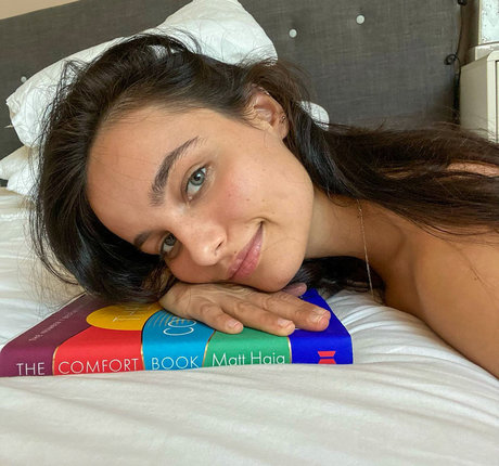 Ruxandra Porojnicu nude leaked OnlyFans pic