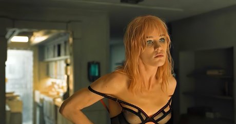 Mackenzie Davis nude leaked OnlyFans pic