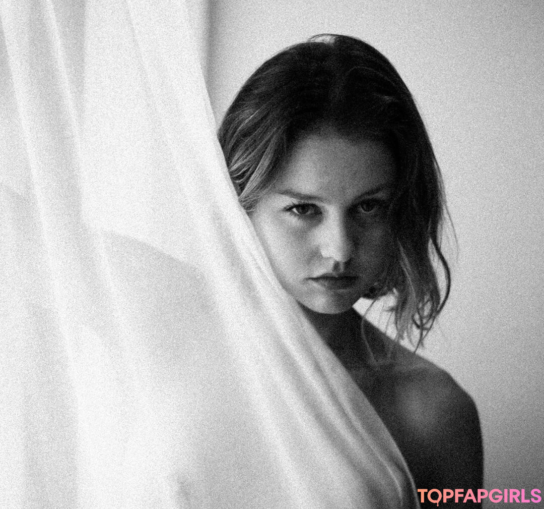 Isabelle Cornish Nude Leaked OnlyFans Photo #202