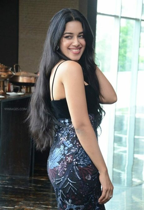 Mirnalini Ravi nude leaked OnlyFans photo #5