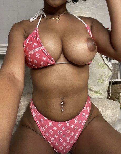 NikkiVictoria2 nude leaked OnlyFans pic