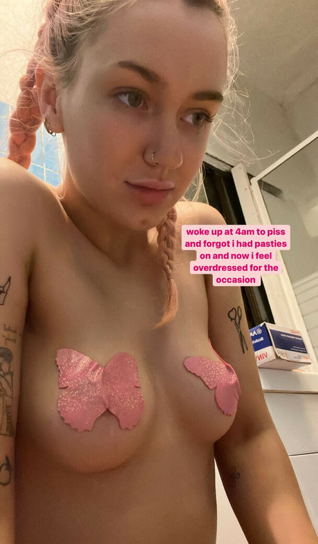 Peach PRC nude leaked OnlyFans pic
