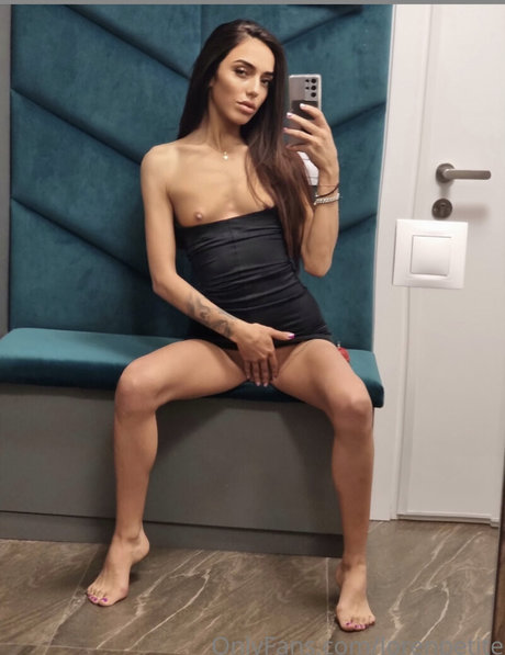 Petite Loren nude leaked OnlyFans pic