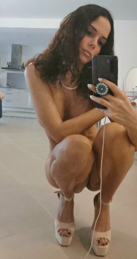 Emilie Bellule nude leaked OnlyFans pic