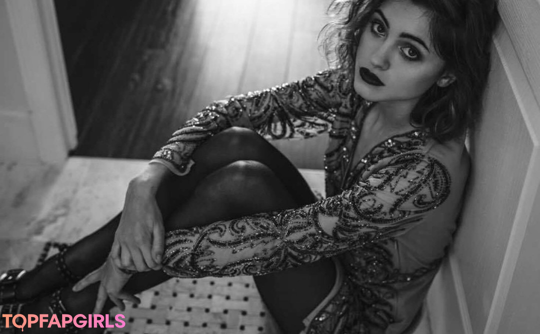 Natalia Dyer Nude Leaked OnlyFans Photo #27