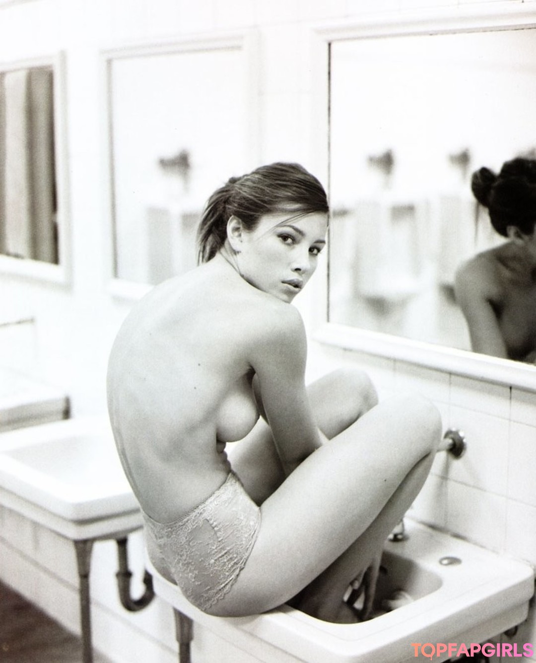 Jessica Biel Nude Leaked OnlyFans Photo #127