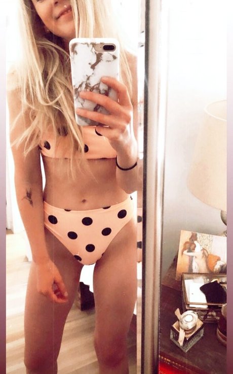 Emily Kinney nude leaked OnlyFans pic