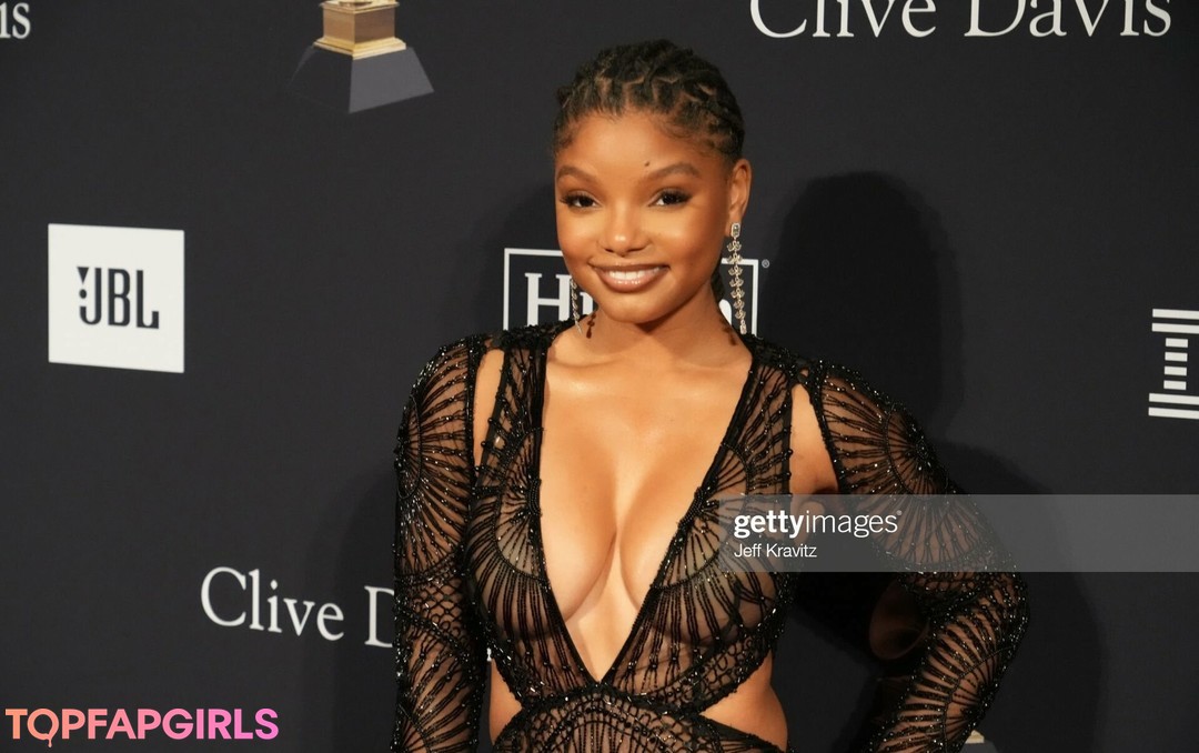 Halle Bailey Nude Leaked OnlyFans Photo #187