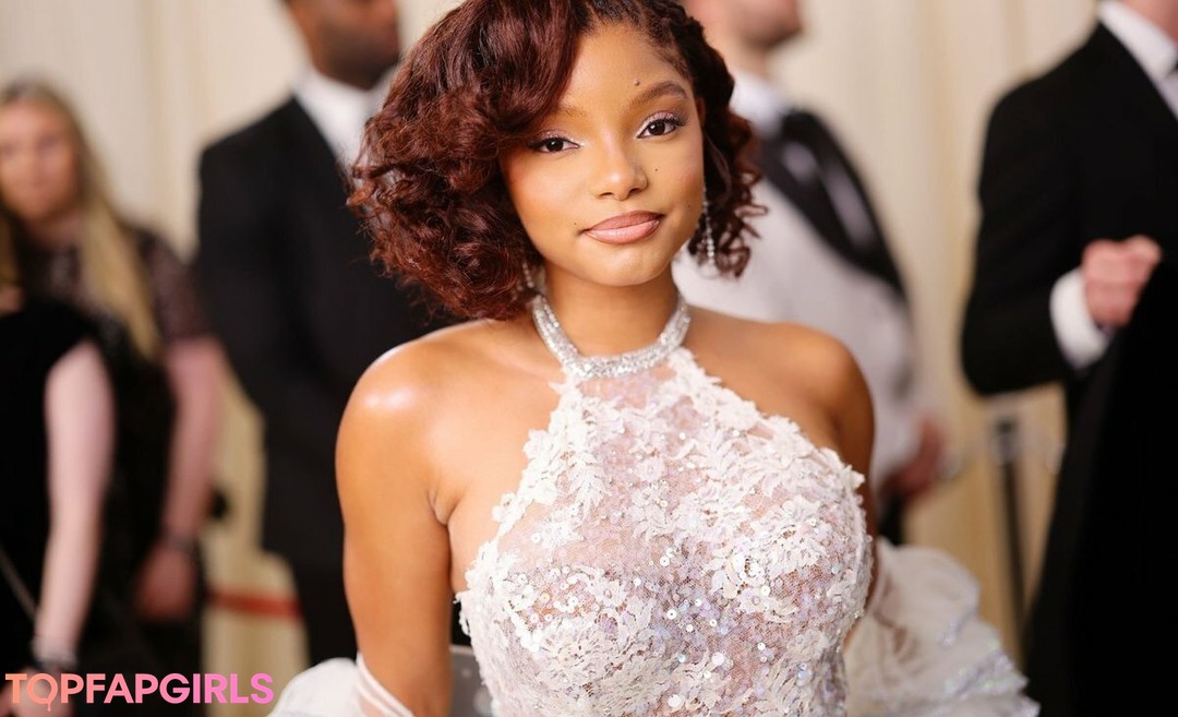 Halle Bailey Nude Leaked OnlyFans Photo #308