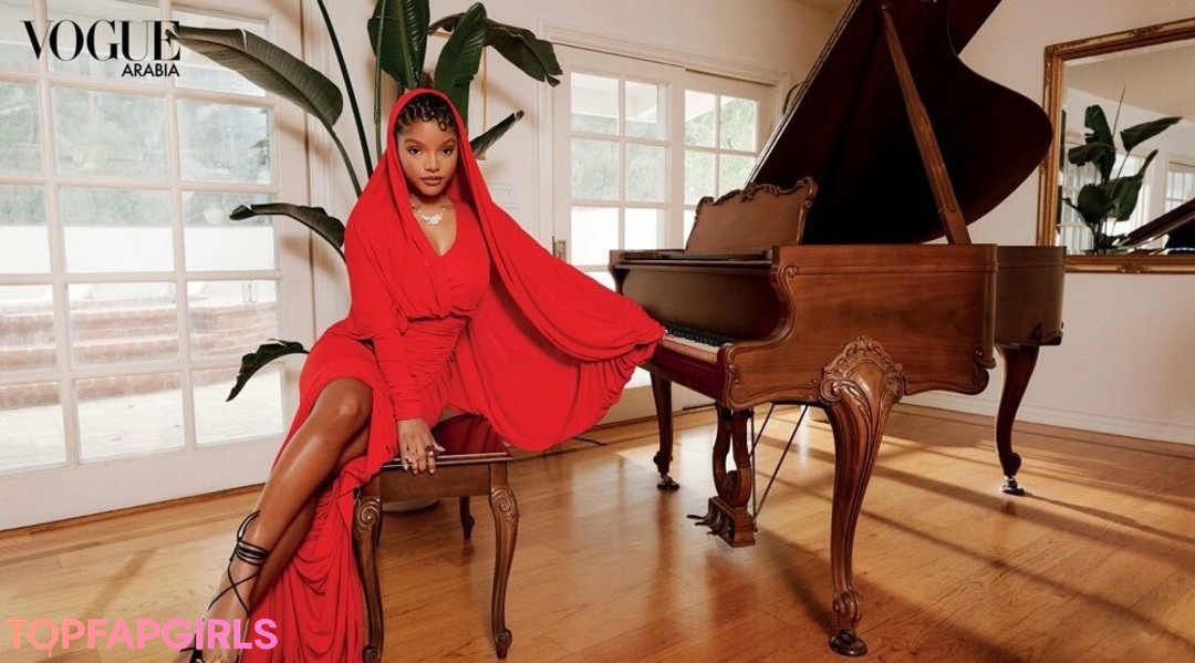 Halle Bailey Nude Leaked OnlyFans Photo #179